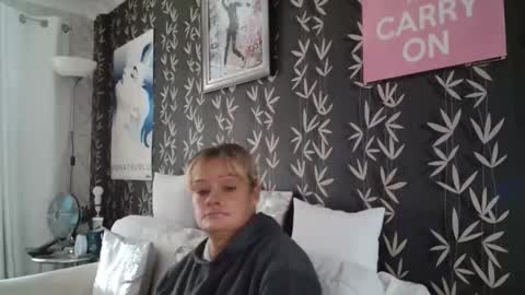 JAKKI LOUISE pornstar online show from November 20, 2025, 12:49 pm