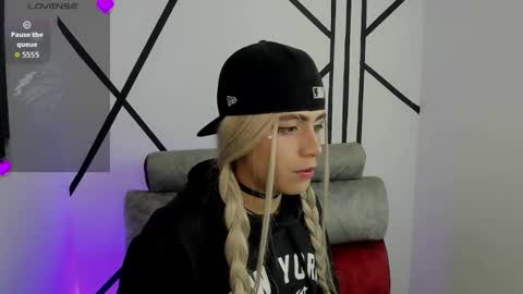 Snapshot of jakob_boiis chatting on November 14, 2025, 5:50 am miha adams online show from November 14, 2025, 5:50 am