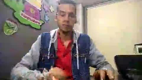 Snapshot of jalfredo5 chatting on March 9, 2025, 7:01 am jalfredo5 online show from March 9, 2025, 7:01 am