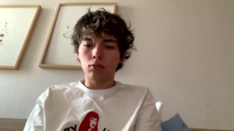 Snapshot of jalogan chatting on January 14, 2025, 8:41 am August online show from January 14, 2025, 8:41 am