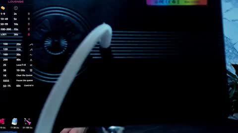 james_adamss_ online show from March 12, 2026, 12:11 pm