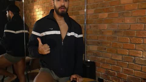 James Axel online show from October 29, 2025, 12:51 pm