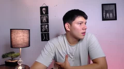 james_cr online show from November 14, 2025, 10:51 pm