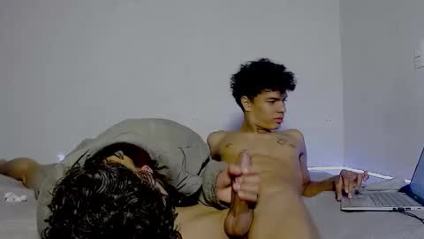 Snapshot of james_dreams_ chatting on December 9, 2024, 5:18 am James online show from December 9, 2024, 5:18 am