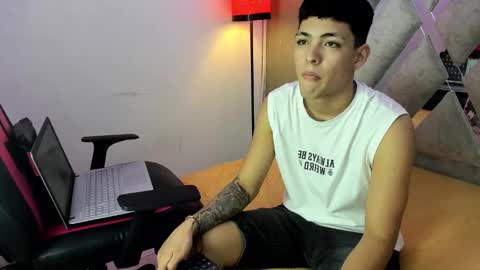 James Hill online show from November 10, 2025, 3:27 am