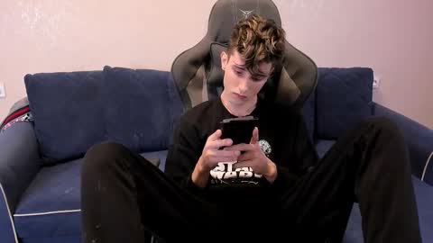 James online show from October 2, 2025, 7:54 pm