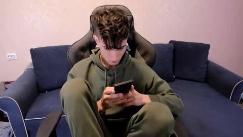 James online show from October 31, 2025, 6:20 pm