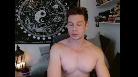 Snapshot of jamesablaze001 chatting on November 20, 2025, 3:28 am James online show from November 20, 2025, 3:28 am