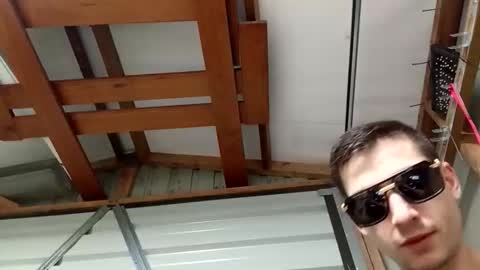 Youngfun  Hung online show from September 8, 2025, 6:40 pm