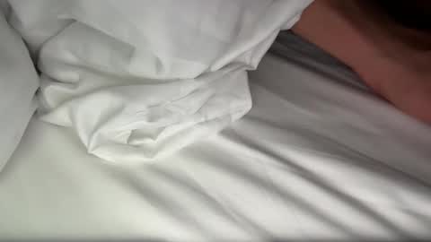 jamesdean0101 online show from March 16, 2026, 5:44 am