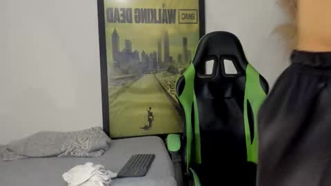 Jamesinked  online show from January 8, 2026, 7:27 pm