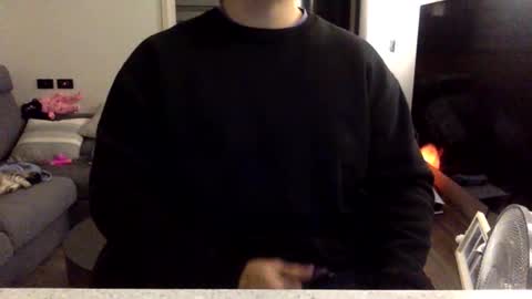 jamesmo820913 online show from January 14, 2026, 12:44 pm