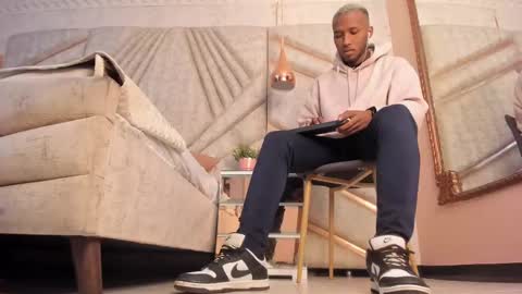 James  online show from February 23, 2025, 11:33 am