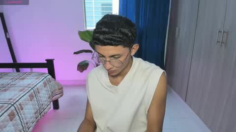jamess_blanco online show from October 10, 2025, 7:57 pm