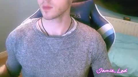 Snapshot of jamie_lad chatting on December 15, 2024, 9:13 am Jamie online show from December 15, 2024, 9:13 am