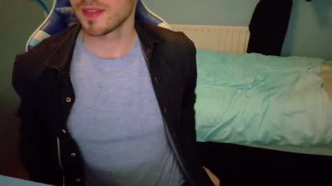 Snapshot of jamie_lad chatting on January 14, 2025, 9:09 pm Jamie online show from January 14, 2025, 9:09 pm