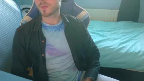 Snapshot of jamie_lad chatting on January 16, 2025, 3:02 pm Jamie online show from January 16, 2025, 3:02 pm