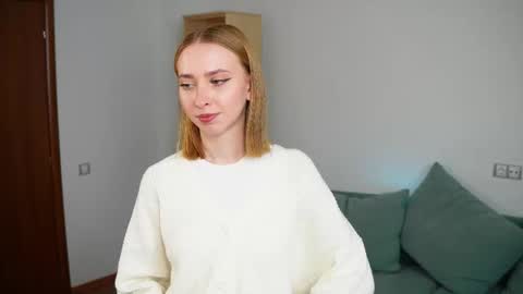 Snapshot of jamiebenafield chatting on October 23, 2025, 6:34 am Emily online show from October 23, 2025, 6:34 am