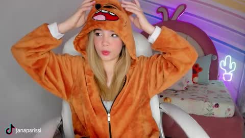 Snapshot of jana_parissi chatting on December 17, 2025, 8:37 pm Jana online show from December 17, 2025, 8:37 pm