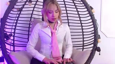 Snapshot of jane_roses0 chatting on February 26, 2026, 1:43 pm Jane online show from February 26, 2026, 1:43 pm