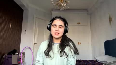 Snapshot of janeedner chatting on November 19, 2025, 6:24 am Isabella online show from November 19, 2025, 6:24 am