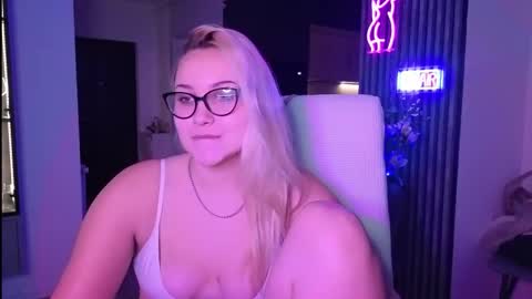 Jane online show from November 9, 2025, 4:49 pm