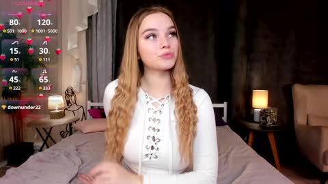 Day Alice Night Stella online show from December 4, 2024, 6:22 am