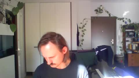 jankujan online show from October 13, 2025, 8:58 am