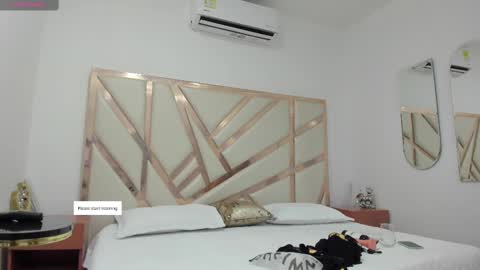 Janna online show from October 12, 2025, 3:38 am