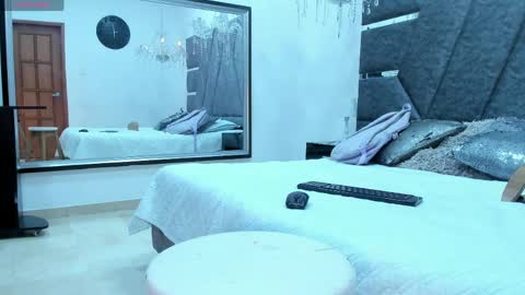 Janna online show from June 1, 2026, 4:03 am