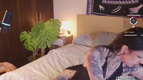 Snapshot of janne_maybe chatting on January 10, 2025, 2:45 pm jmaybe e online show from January 10, 2025, 2:45 pm