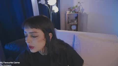   jmaybe e online show from April 10, 2026, 3:39 pm