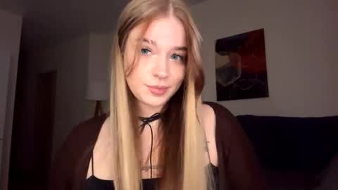 Janni online show from October 17, 2025, 5:15 pm