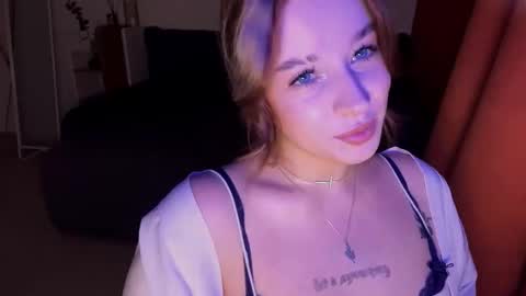 Janni online show from October 23, 2025, 5:44 pm