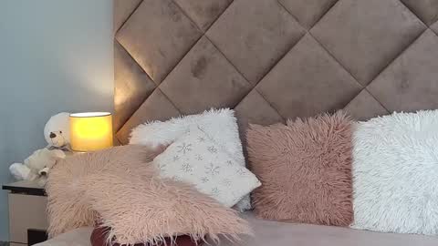 jaquelinemerlot online show from January 6, 2025, 9:19 am