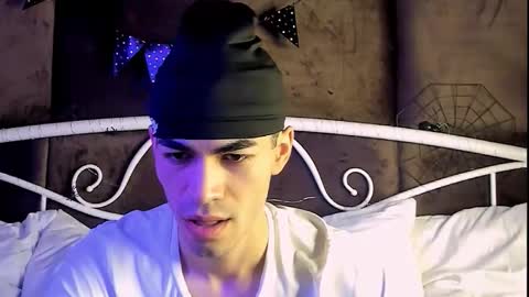 Jaremy online show from November 1, 2025, 8:11 pm