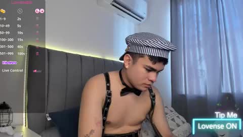 Snapshot of jarethh_ chatting on October 31, 2025, 3:02 pm JARETHH online show from October 31, 2025, 3:02 pm