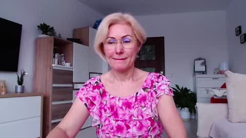Snapshot of jasmin18v chatting on February 4, 2026, 7:14 am Jasmin room for people 40 online show from February 4, 2026, 7:14 am