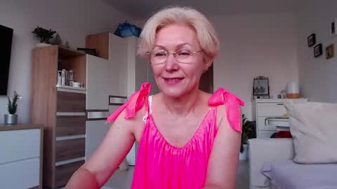 Snapshot of jasmin18v chatting on March 1, 2026, 6:26 am Jasmin room for people 40 online show from March 1, 2026, 6:26 am