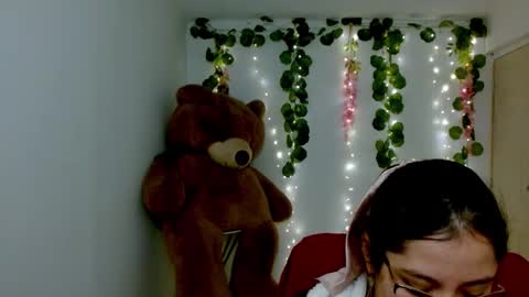 jasmine609087 online show from November 27, 2025, 1:24 pm