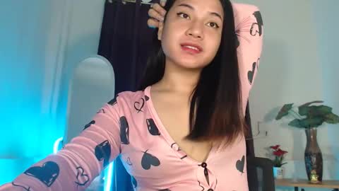 JASMINE online show from November 14, 2025, 2:43 am