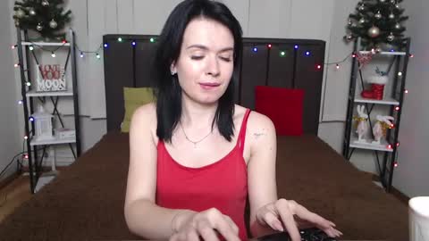 Snapshot of jasminekouch chatting on January 18, 2025, 12:24 am JasmineKouch online show from January 18, 2025, 12:24 am