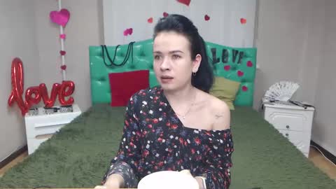 JasmineKouch online show from November 25, 2025, 6:35 am