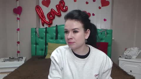 Snapshot of jasminekouch chatting on February 6, 2026, 9:23 am JasmineKouch online show from February 6, 2026, 9:23 am