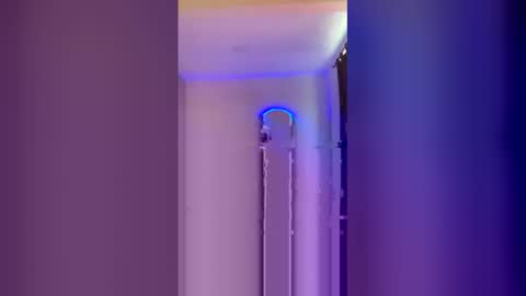 Jasminne online show from December 19, 2025, 2:35 pm