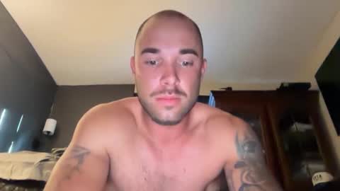 Snapshot of jasonm1997 chatting on October 22, 2025, 12:00 am jasonm1997 online show from October 22, 2025, 12:00 am
