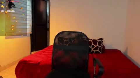 Snapshot of jasper__jones chatting on November 25, 2025, 8:20 pm JASPER JONES online show from November 25, 2025, 8:20 pm