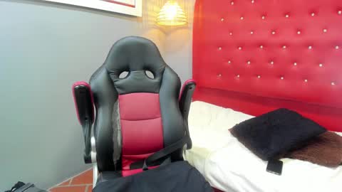 jasperjohnson online show from March 12, 2025, 9:02 am