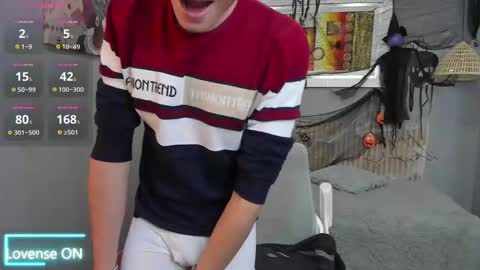 jasperjohnson online show from October 22, 2025, 3:07 am