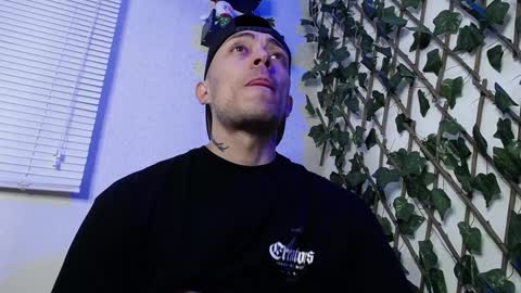 JKing  online show from December 15, 2024, 7:46 am